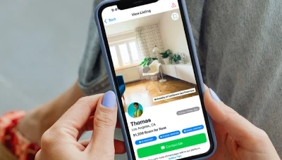 User enjoying Roommates.com iOs app